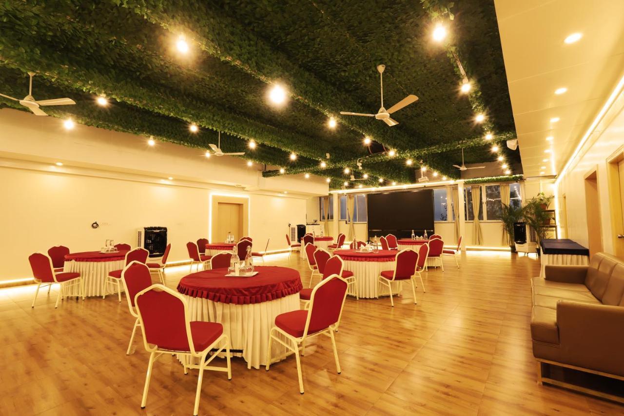 Grand Regency Rajajinagar, Iskcon Temple - Wtc Otel Bangalore Dış mekan fotoğraf