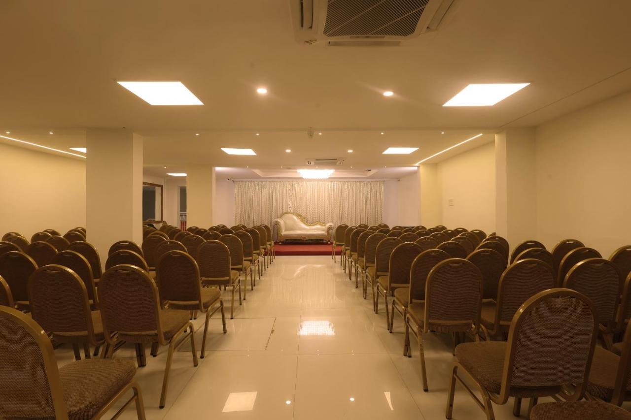 Grand Regency Rajajinagar, Iskcon Temple - Wtc Otel Bangalore Dış mekan fotoğraf