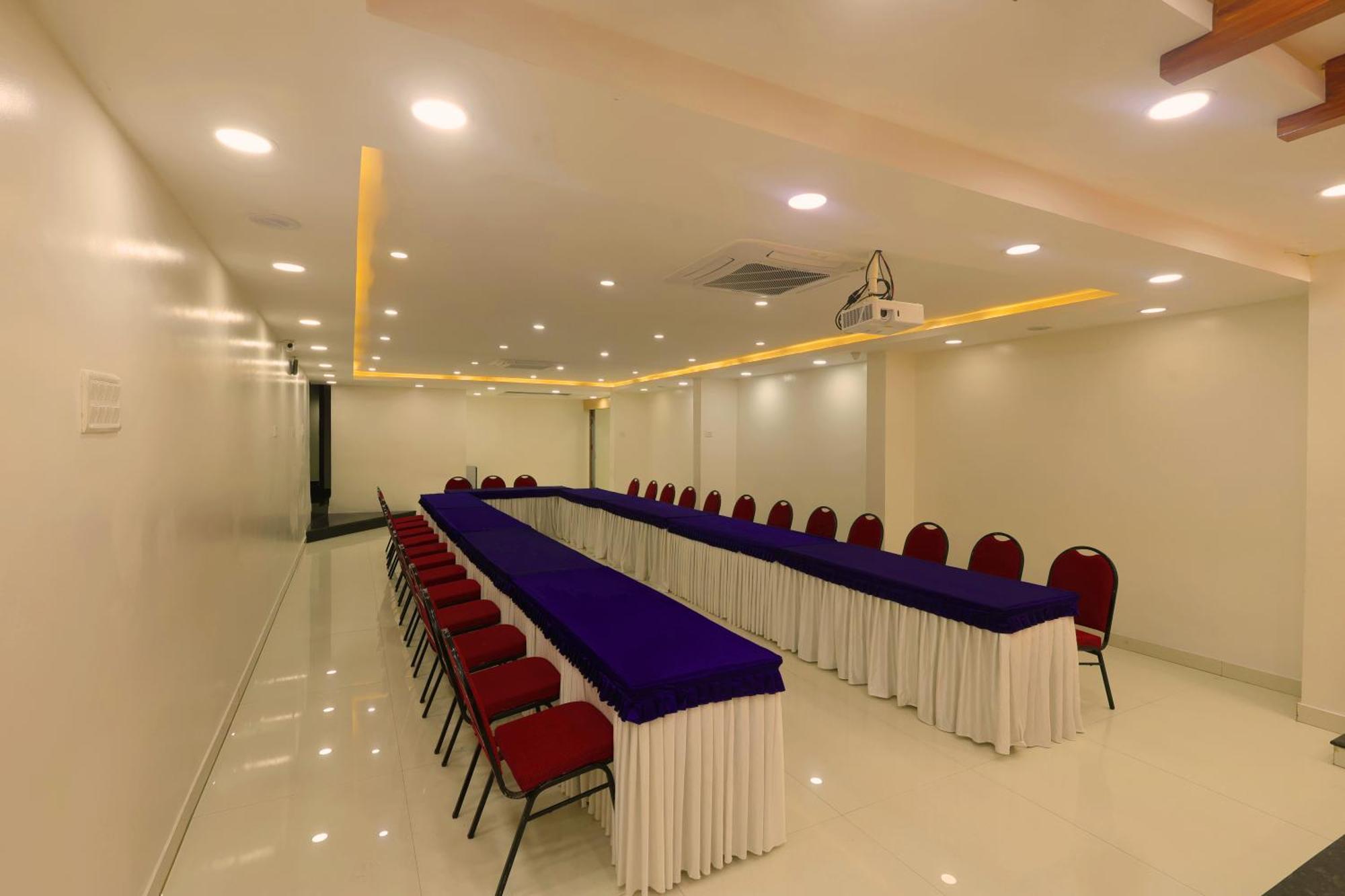 Grand Regency Rajajinagar, Iskcon Temple - Wtc Otel Bangalore Dış mekan fotoğraf
