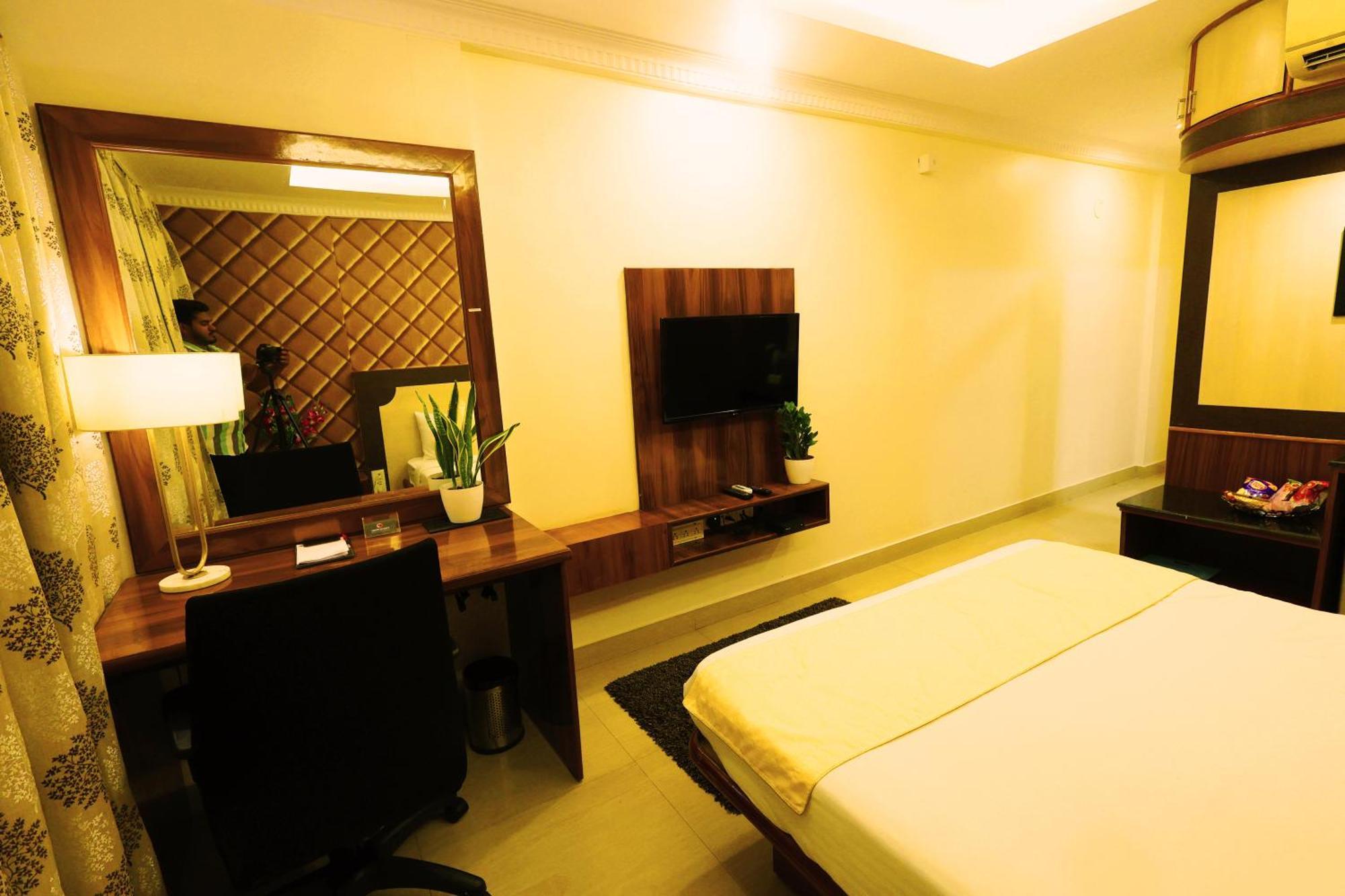 Grand Regency Rajajinagar, Iskcon Temple - Wtc Otel Bangalore Dış mekan fotoğraf