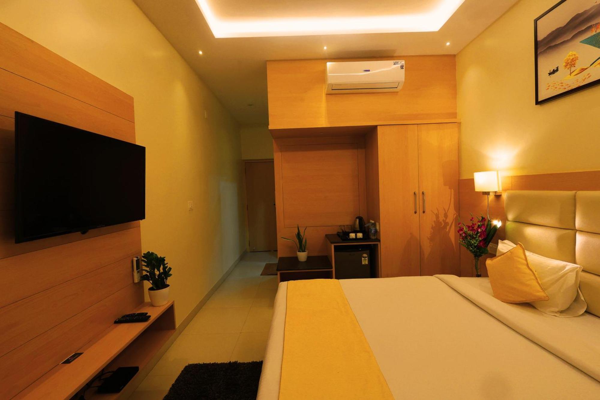 Grand Regency Rajajinagar, Iskcon Temple - Wtc Otel Bangalore Dış mekan fotoğraf