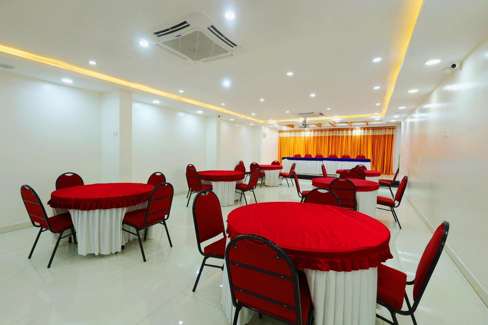 Grand Regency Rajajinagar, Iskcon Temple - Wtc Otel Bangalore Dış mekan fotoğraf