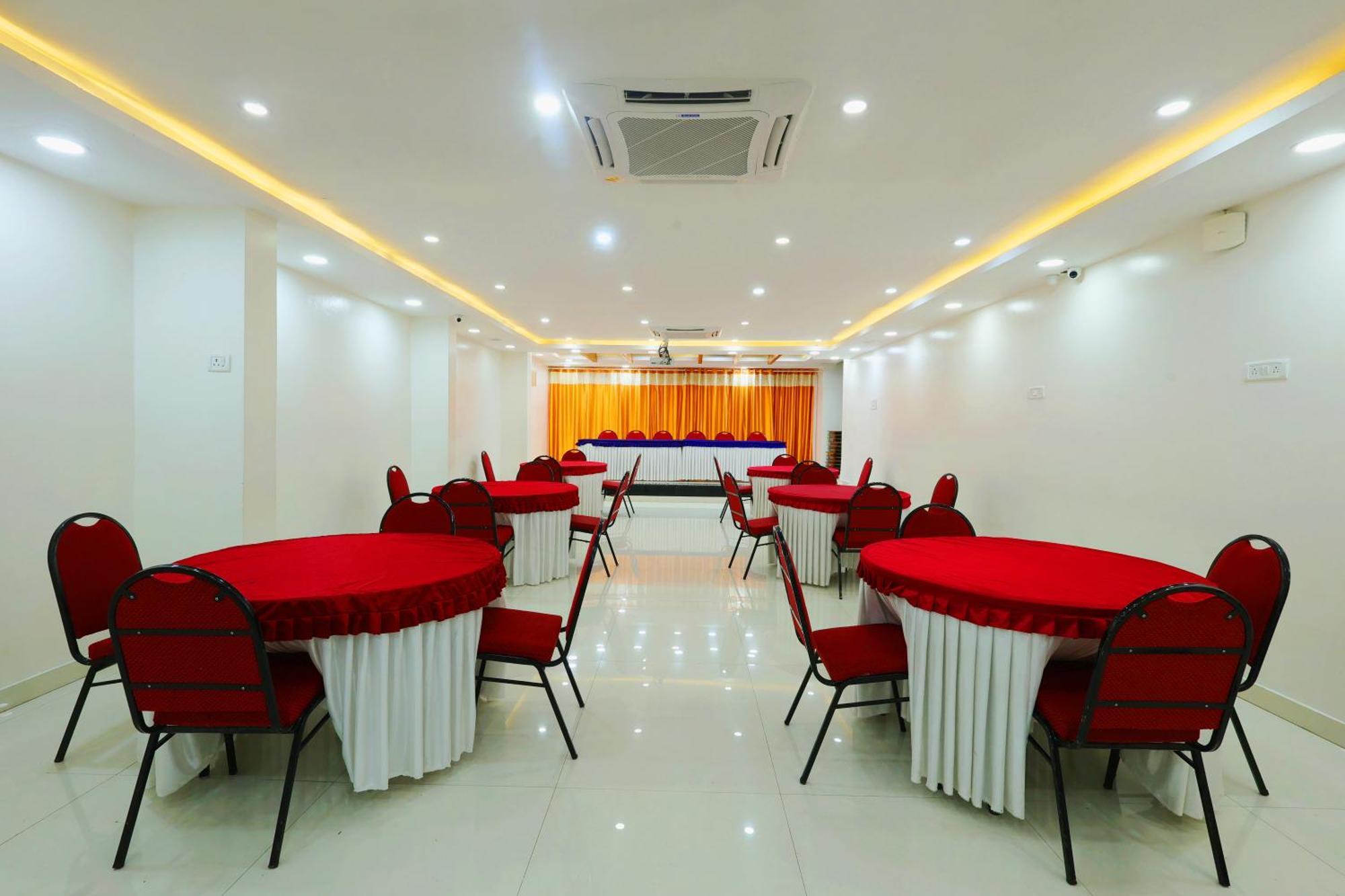 Grand Regency Rajajinagar, Iskcon Temple - Wtc Otel Bangalore Dış mekan fotoğraf