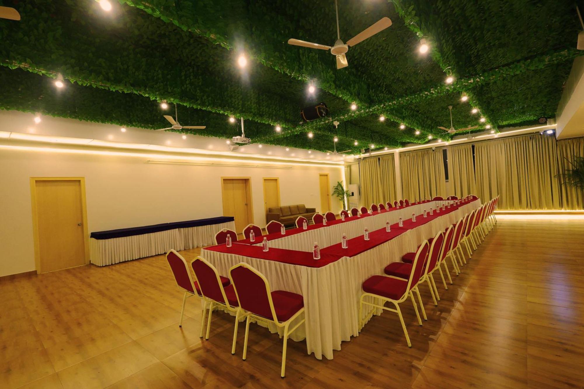 Grand Regency Rajajinagar, Iskcon Temple - Wtc Otel Bangalore Dış mekan fotoğraf