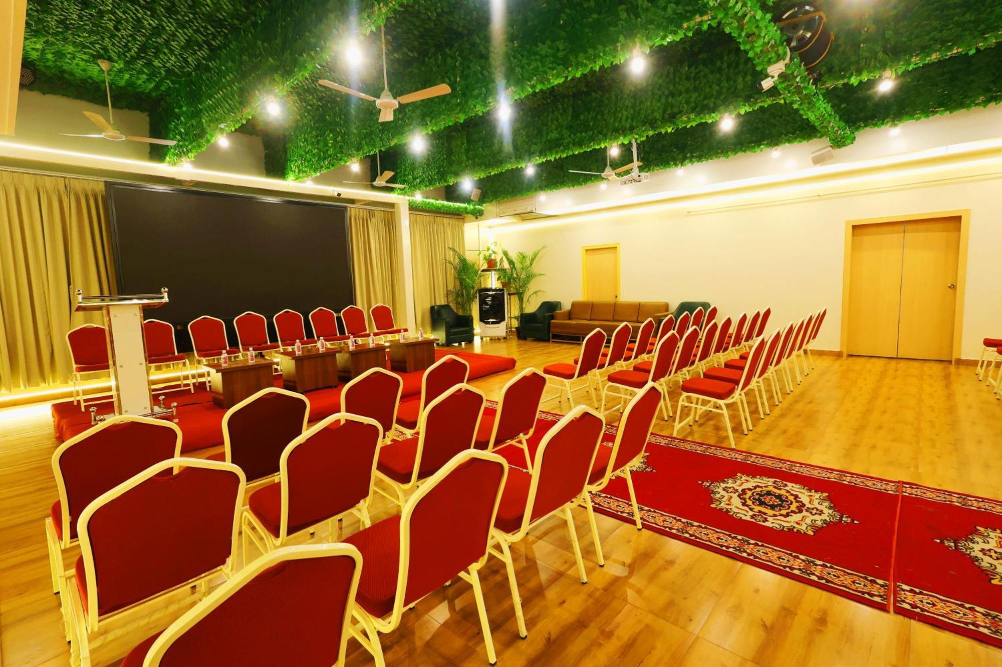 Grand Regency Rajajinagar, Iskcon Temple - Wtc Otel Bangalore Dış mekan fotoğraf